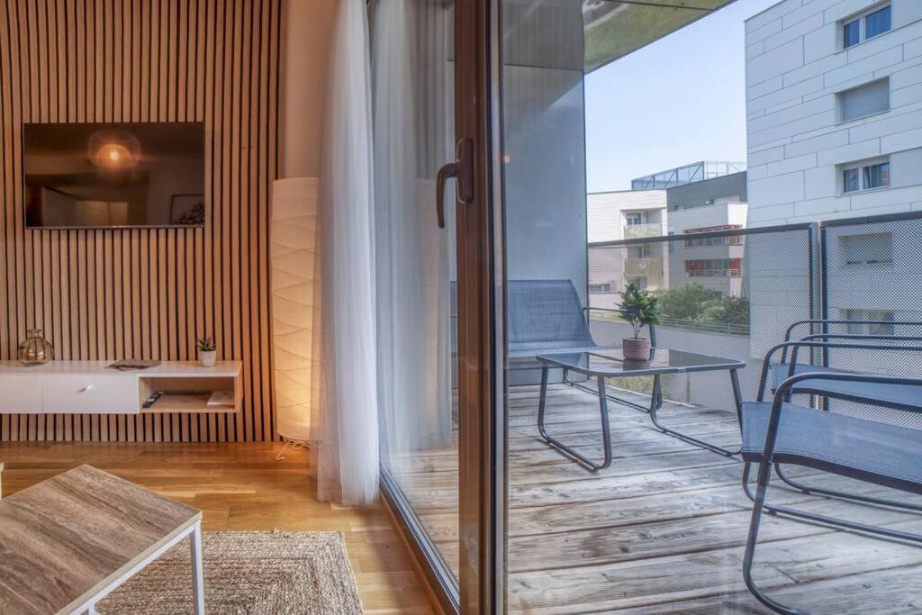 Cosy Flat Direct Access Geneve-airport-palexpo